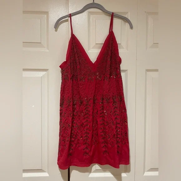 free people red beaded dress Free People Red Floral Mini Dress with Lace Trim, Open Back and Balloo –  The Thrifty Hippy main image 0
